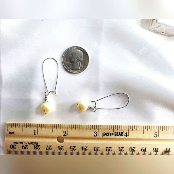 Golden Yellow South Sea Shell 10 mm Pearl Earrings Wire Hook on 925 Silver - Picture 4 of 4